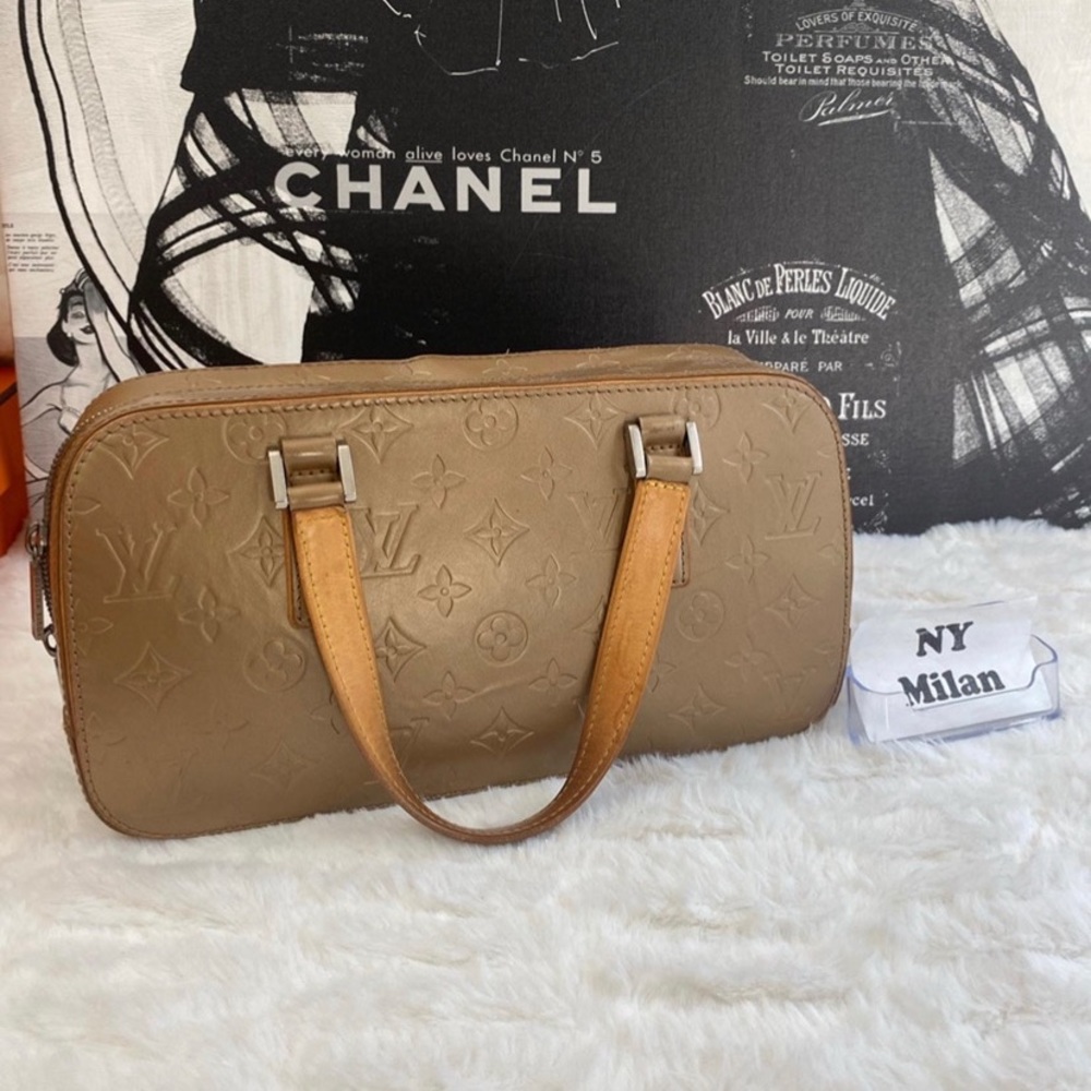 Louis Vuitton Monogram Mat Shelton Bag